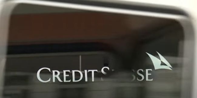 Credit Suisse rutscht mit neuen Anleihen auf Junk-Niveau ab