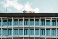 Die UBS braucht einen kräftigen Tritt auf die Kostenbremse 