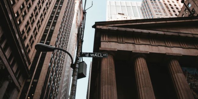 Aktienkurs kratzt am Höchst - Springt die UBS auf den Wall-Street-Express auf? 