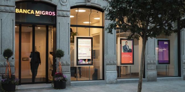 Die Migros Bank steigert Gewinn und verteilt mehr Geld an ihre Angestellten 