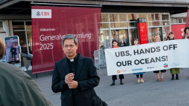 Generalversammlung der UBS von Protesten begleitet