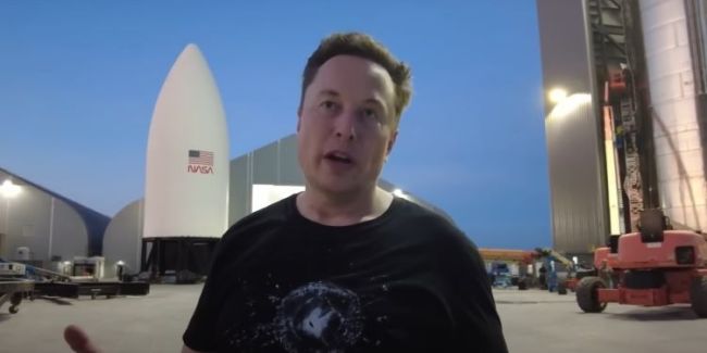 Jetzt will auch Elon Musk ins Rennen um künstliche Intelligenz einsteigen 